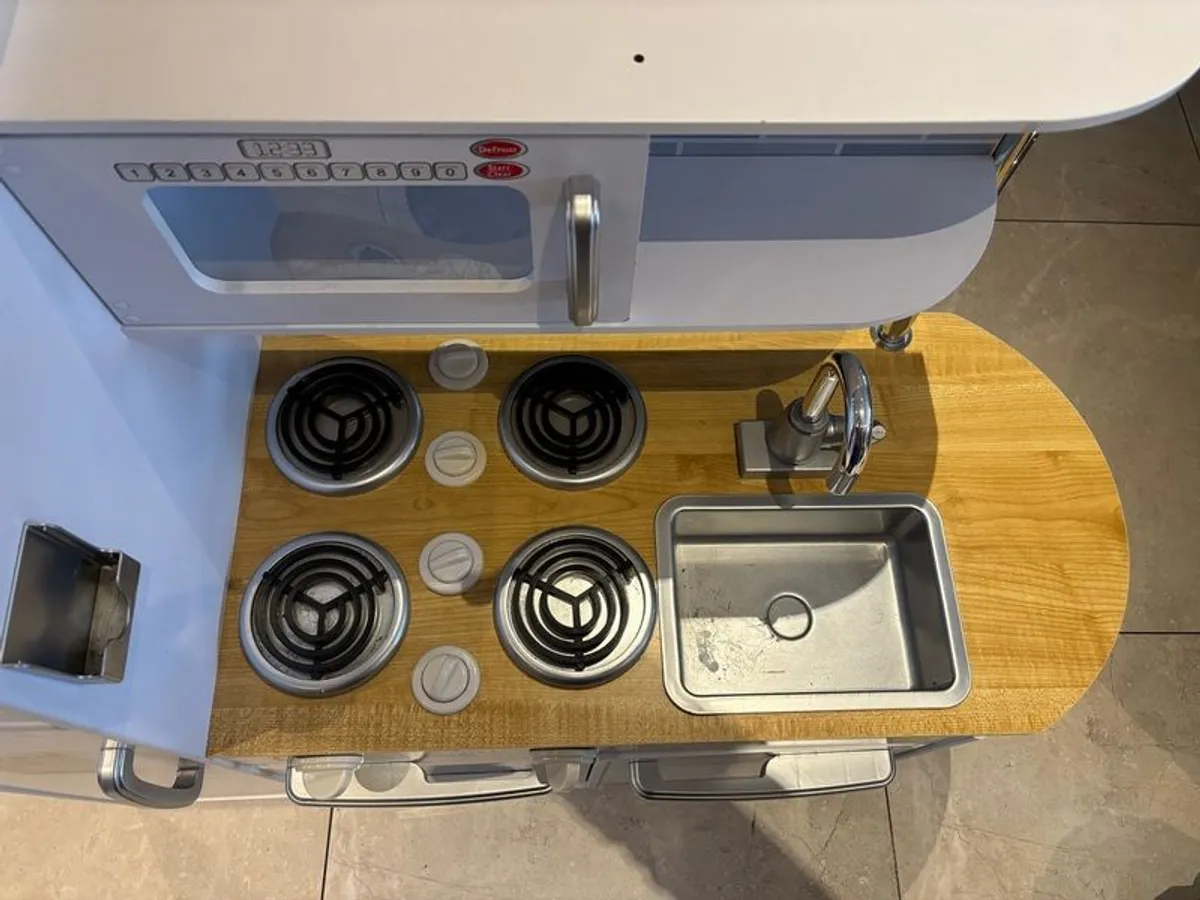 kids toy kitchen - Image 3