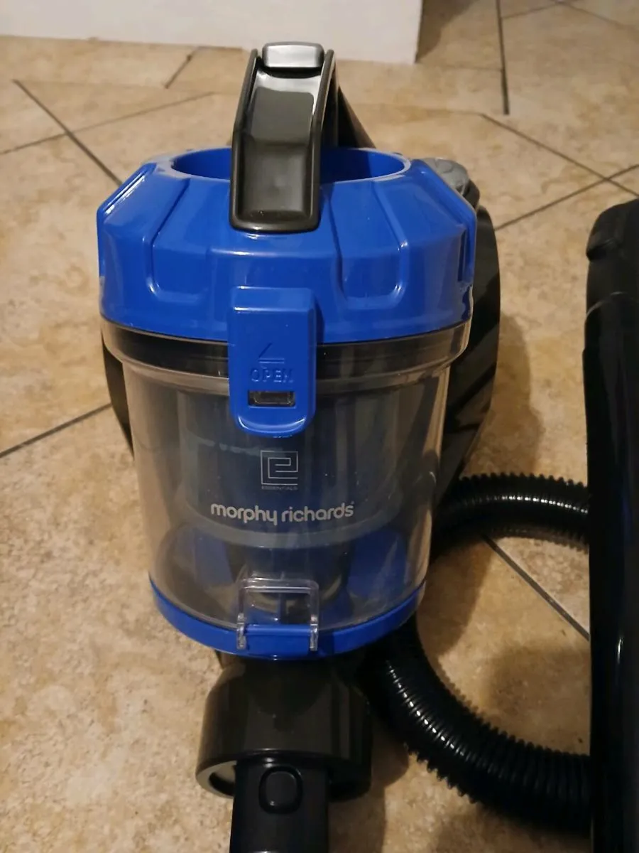 Hoover in very good condition very good suction pm - Image 2