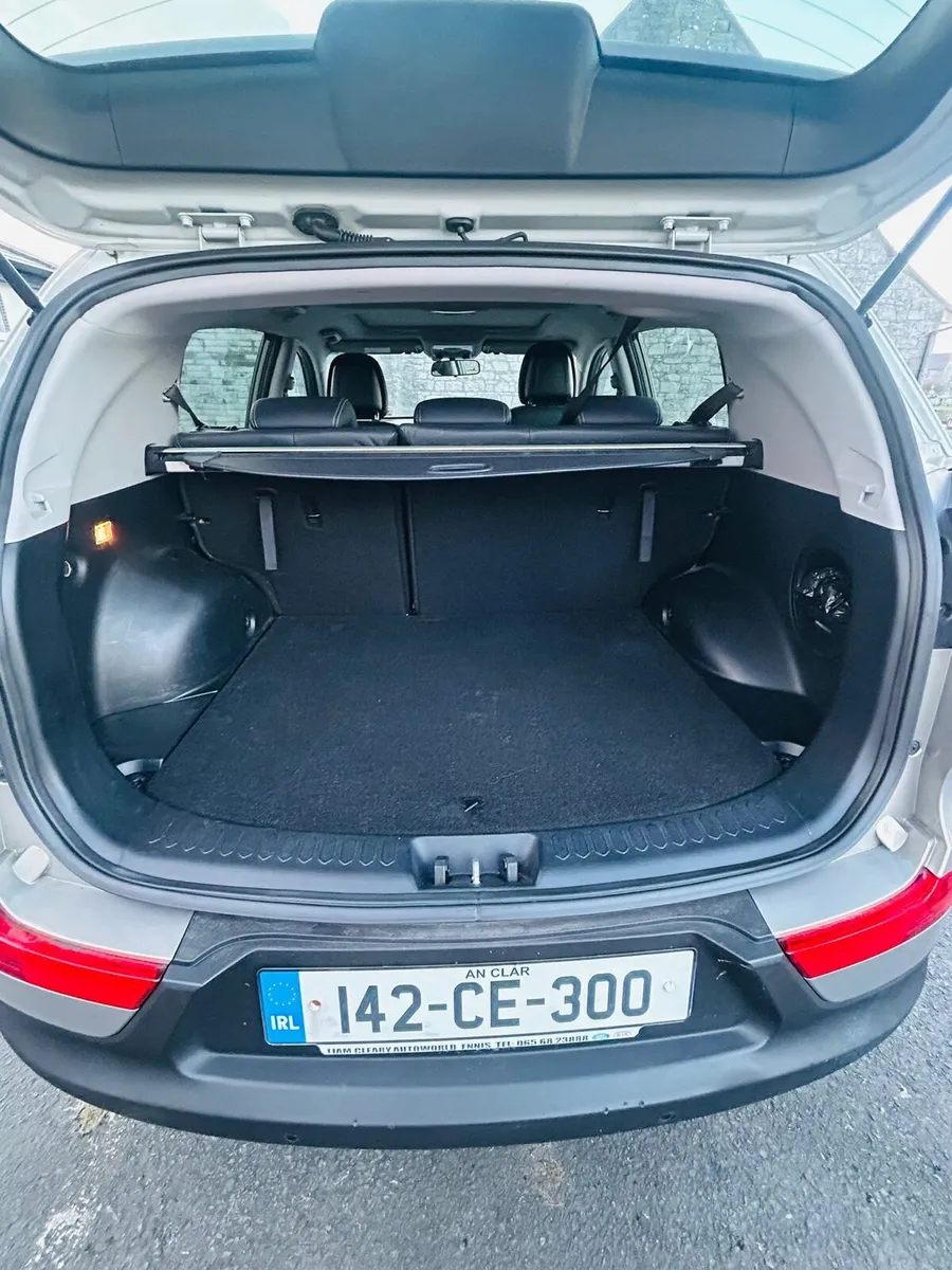 KIA Sportage 1.7KM Low Mileage - Image 4