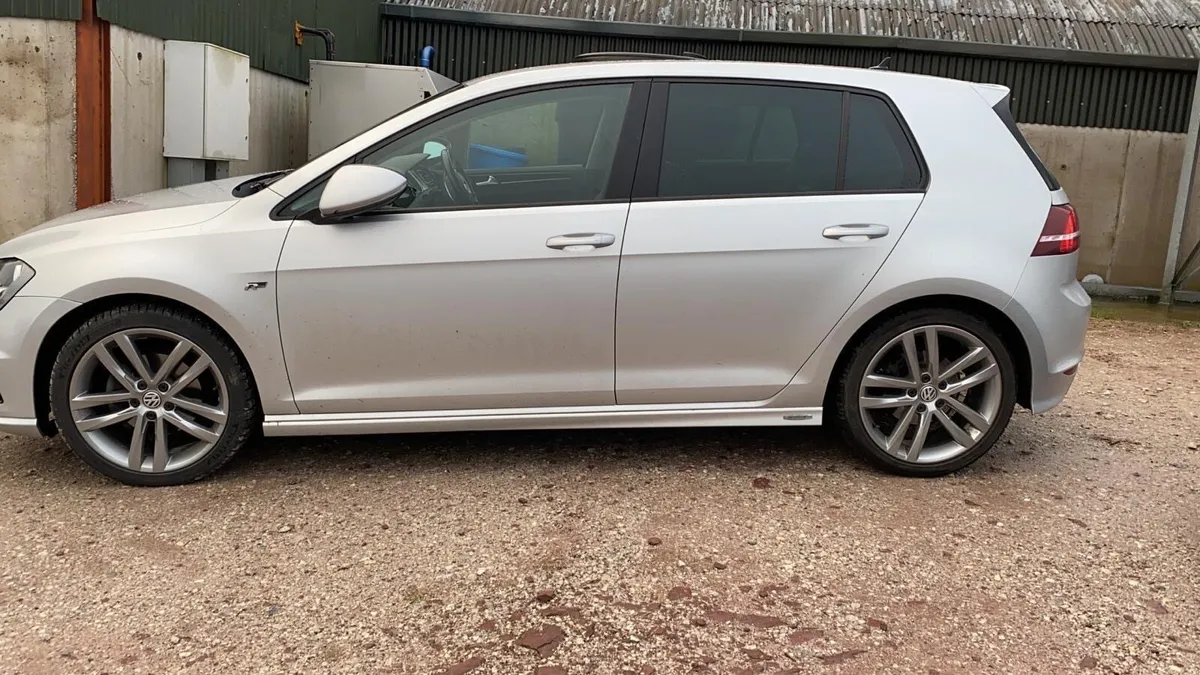 VW Golf 2017 1.6 TDI HIGHLINE - Image 2