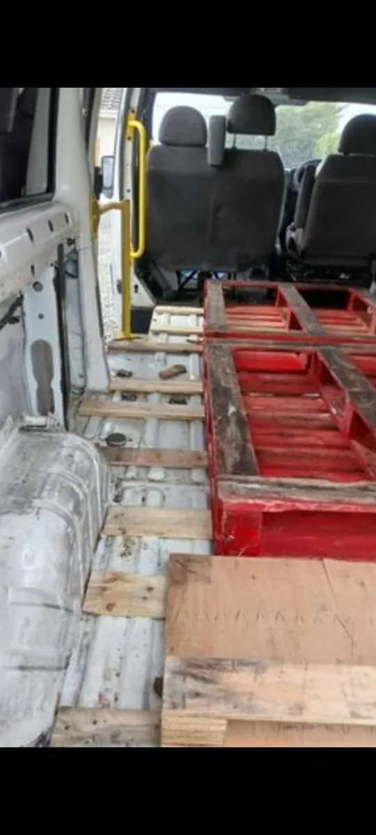 Ford Transit Minibus 2003 - Image 4