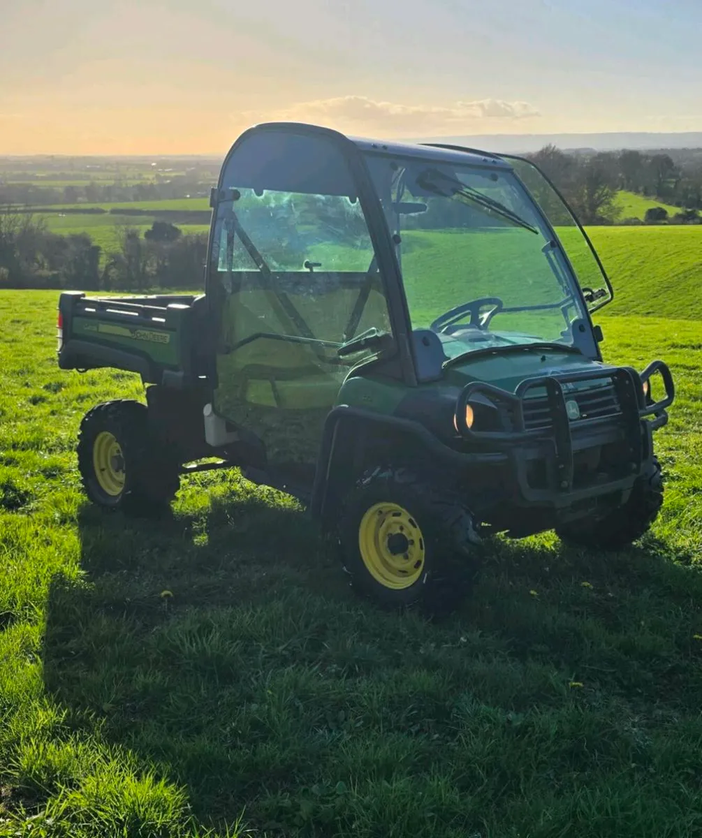 John Deere gator 4x4 - Image 1
