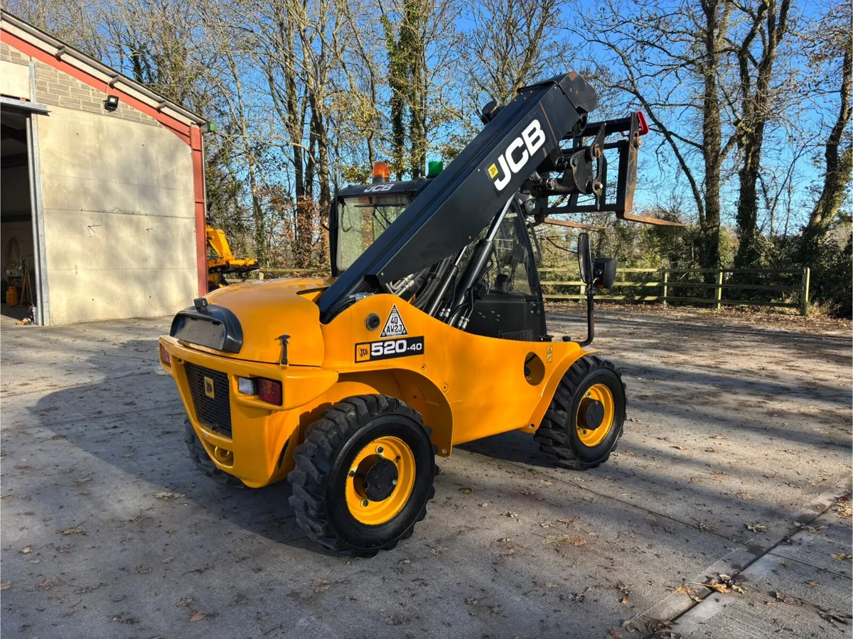 2019 JCB 520-40 - Image 2