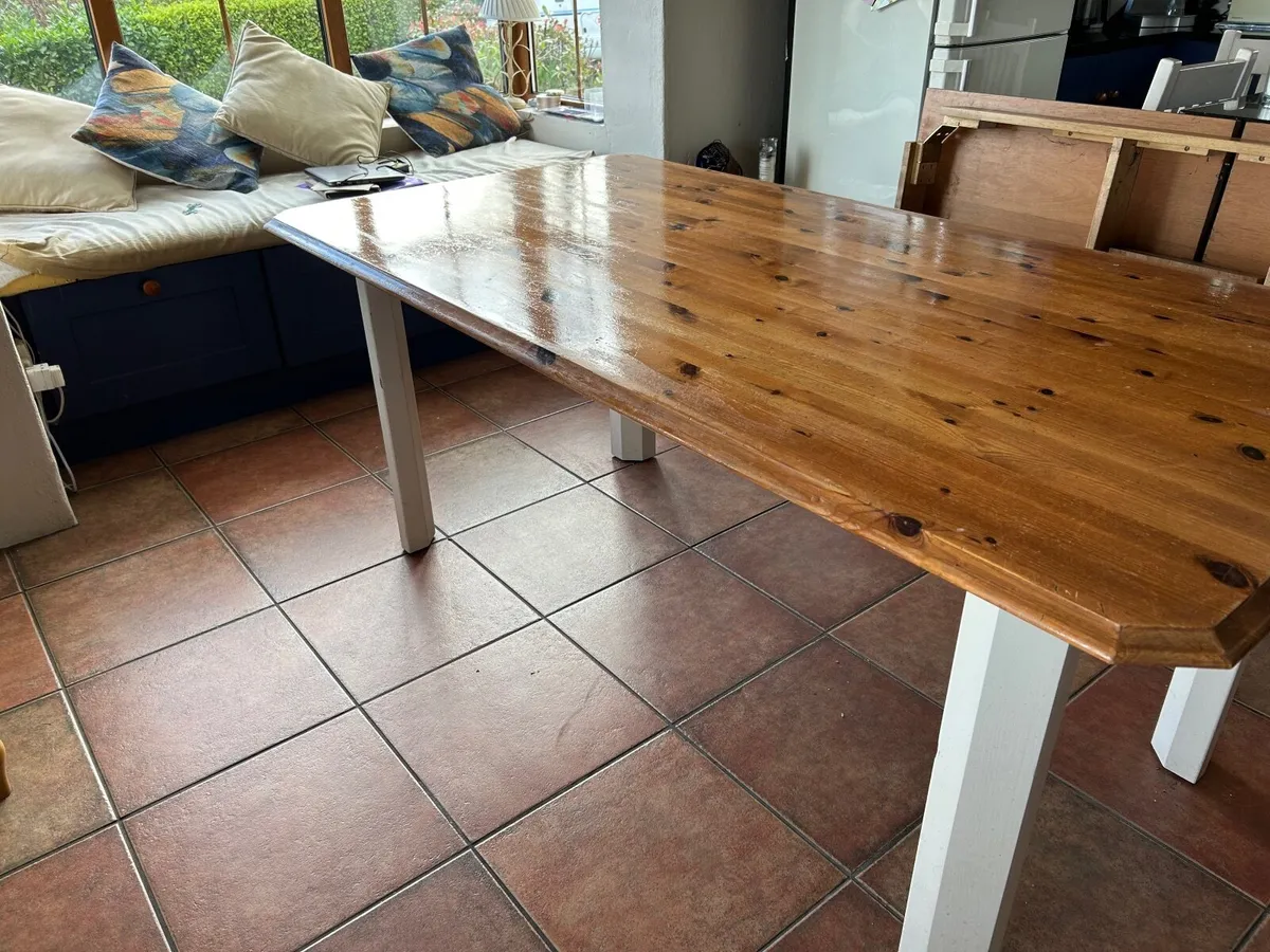 Kitchen table - Image 2