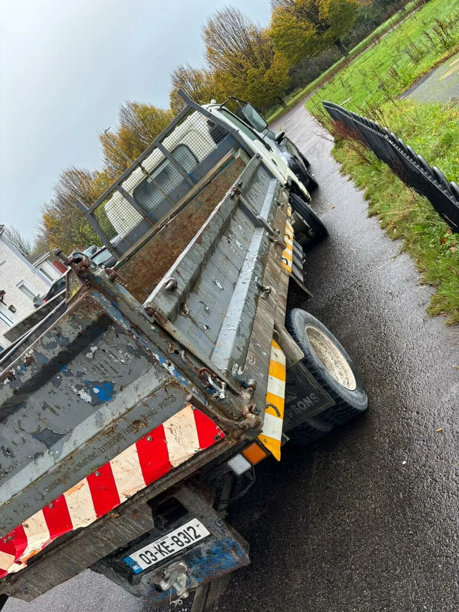 2003 Izusu npr Tipper READ ADD - Image 3