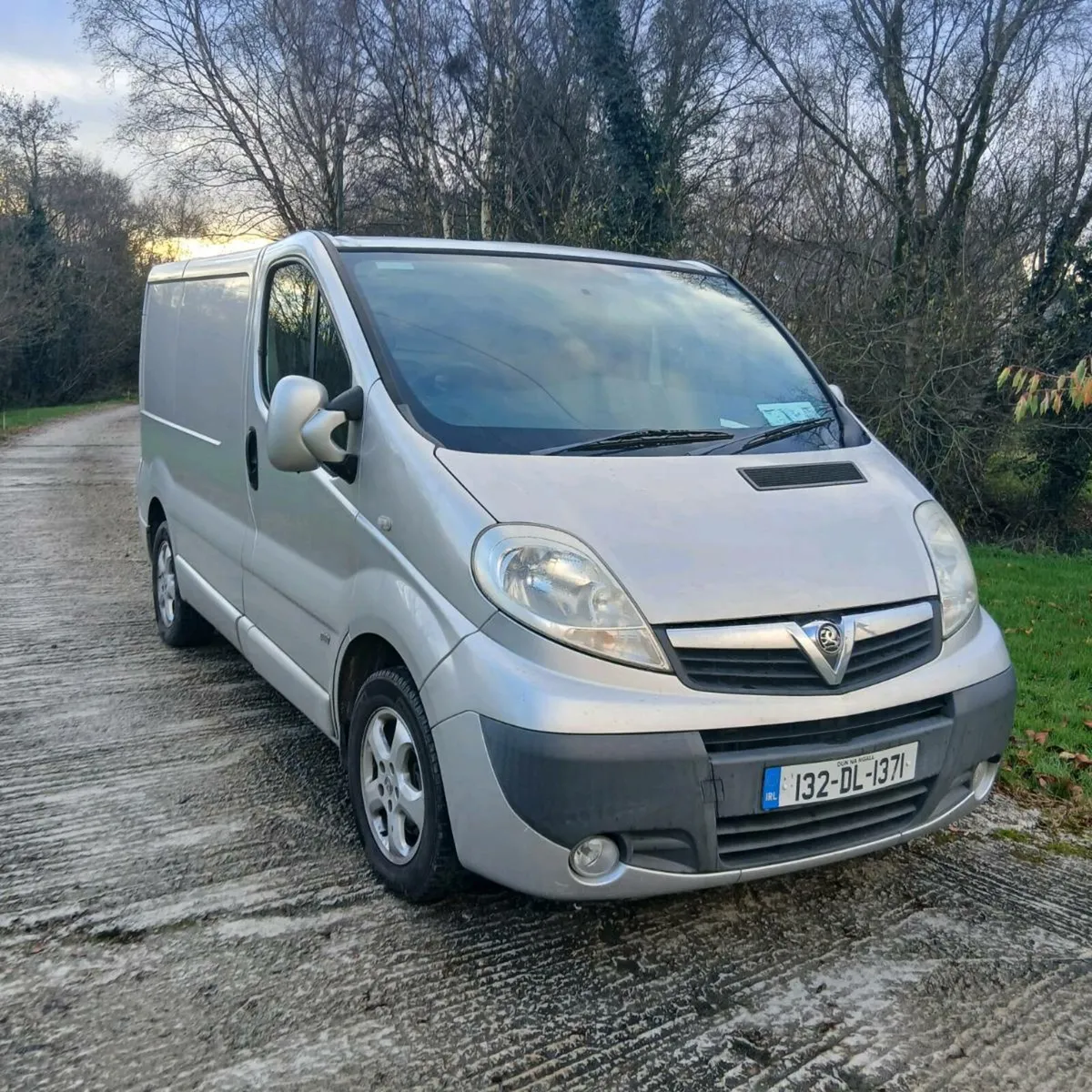 Vauxhall Renault van - Image 2