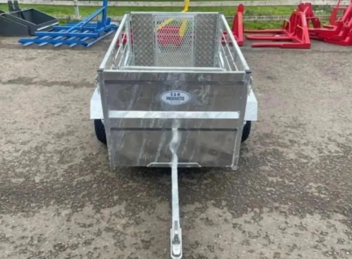 TRAILER 5x3 QUAD SHEEP WITH DIVISION GATE - Image 3