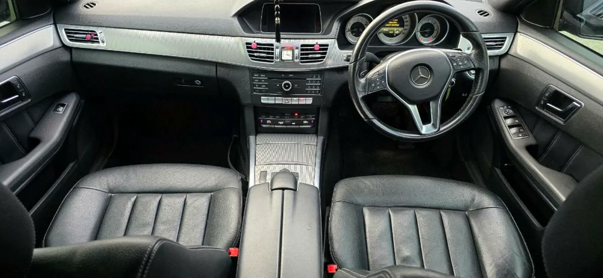 161 MERCEDES E220D AUTO - Image 2