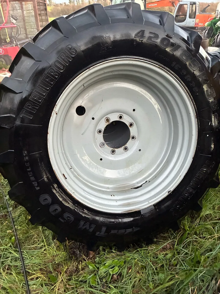 Tractor wheels - Image 1