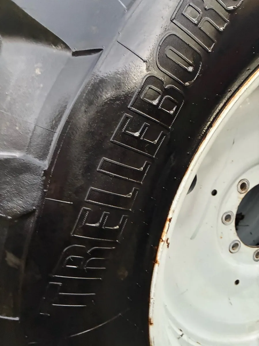 Tractor wheels - Image 3