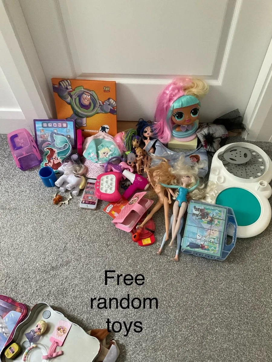 Free random toys