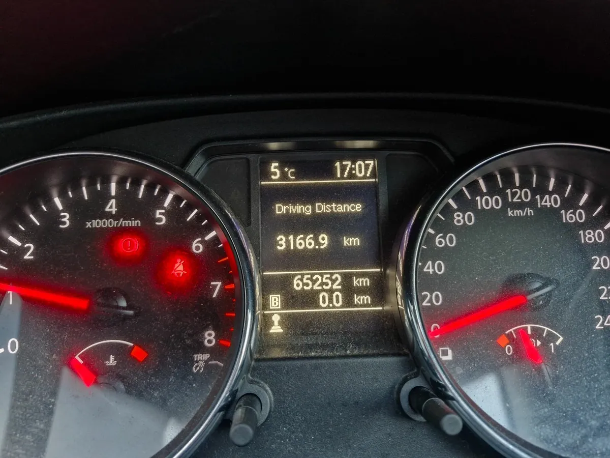 Nissan Qashqai 2013 - Image 4