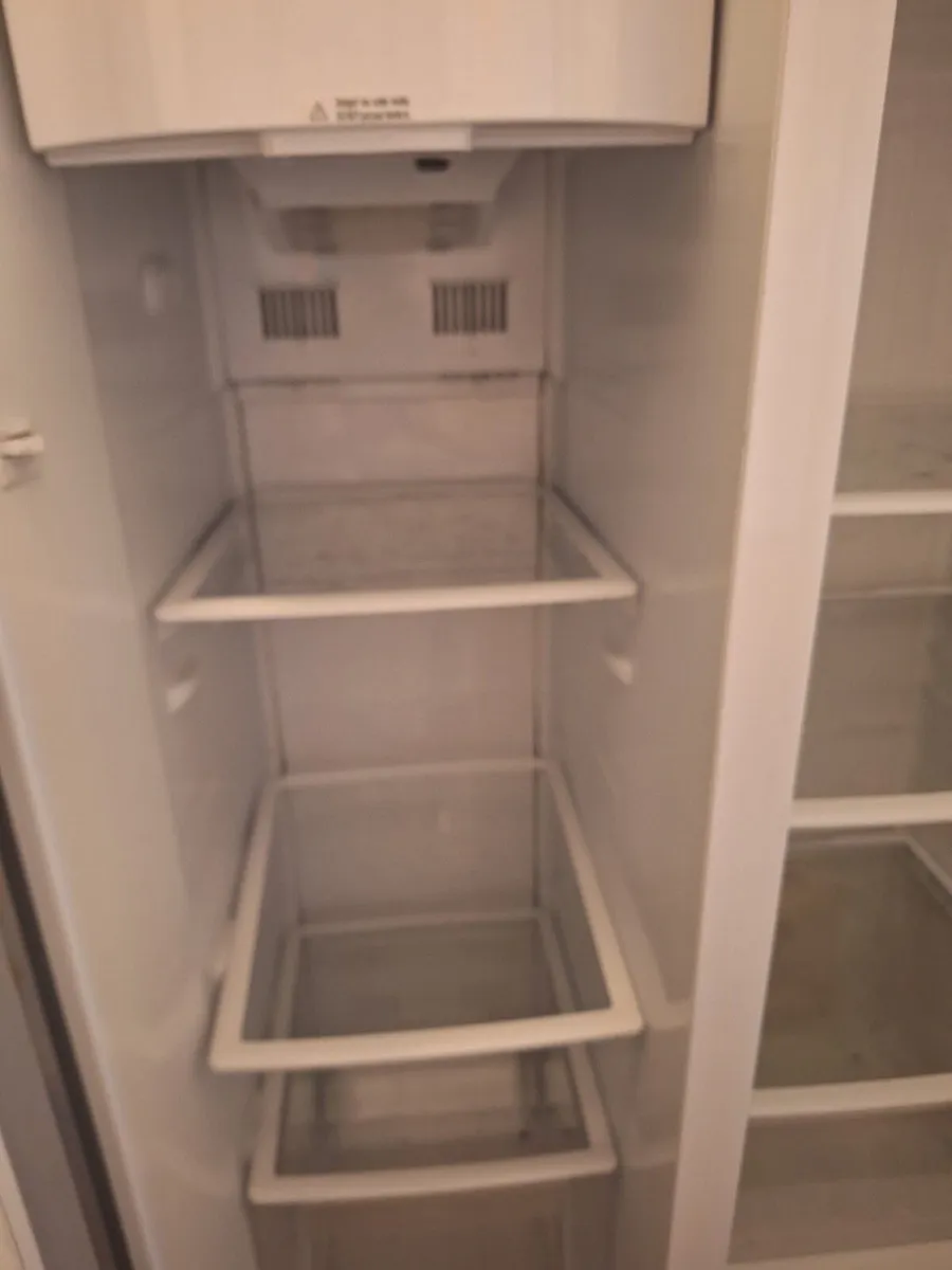 Hotpoint American Style Fridge Freezer - Image 2