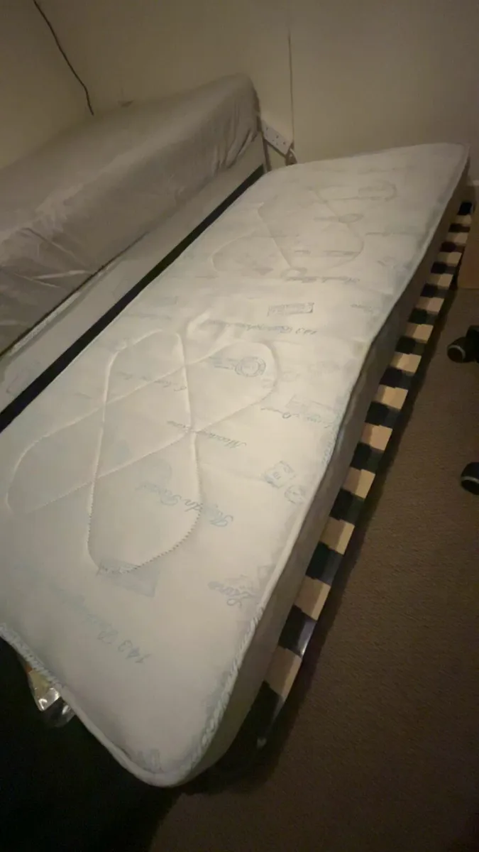 Single bed - Image 3