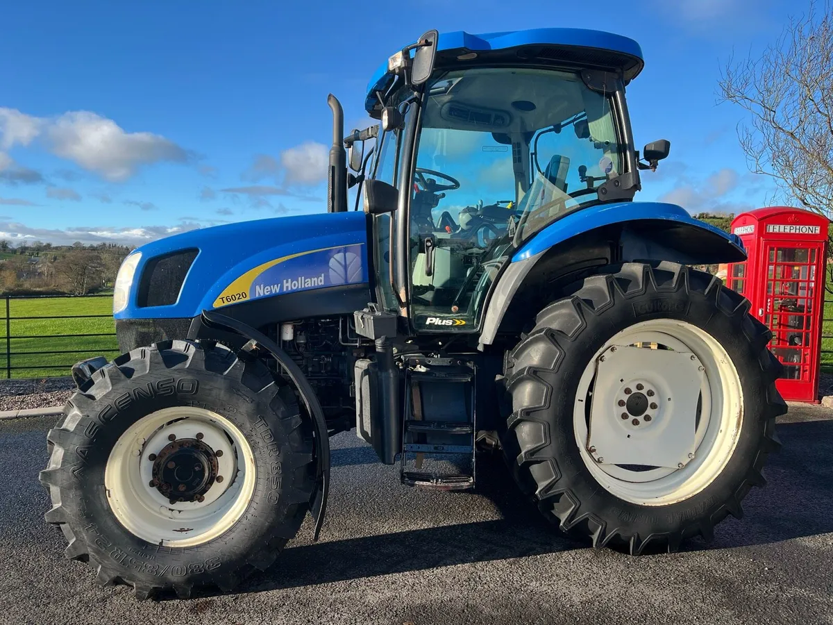 New Holland T6020 - Image 2