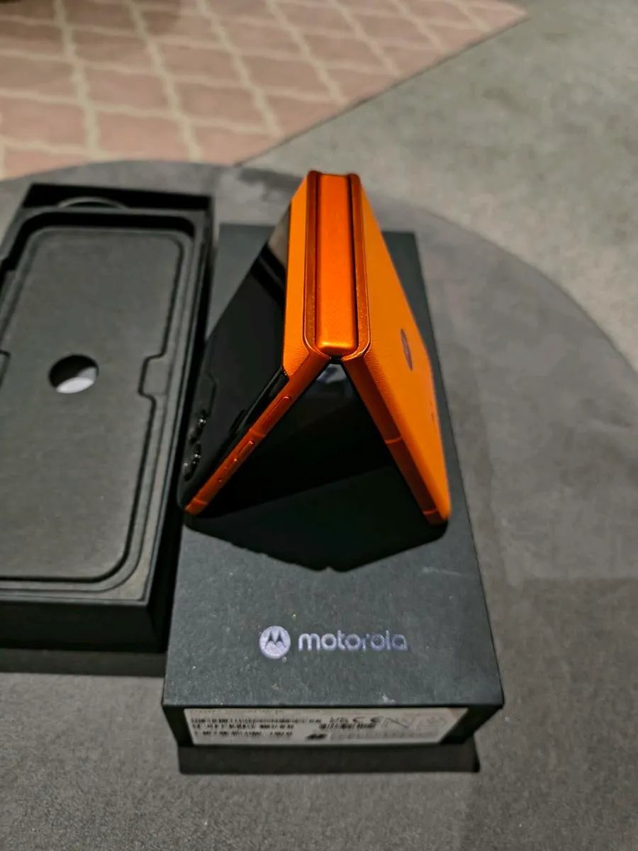 Mobile phone - Image 2