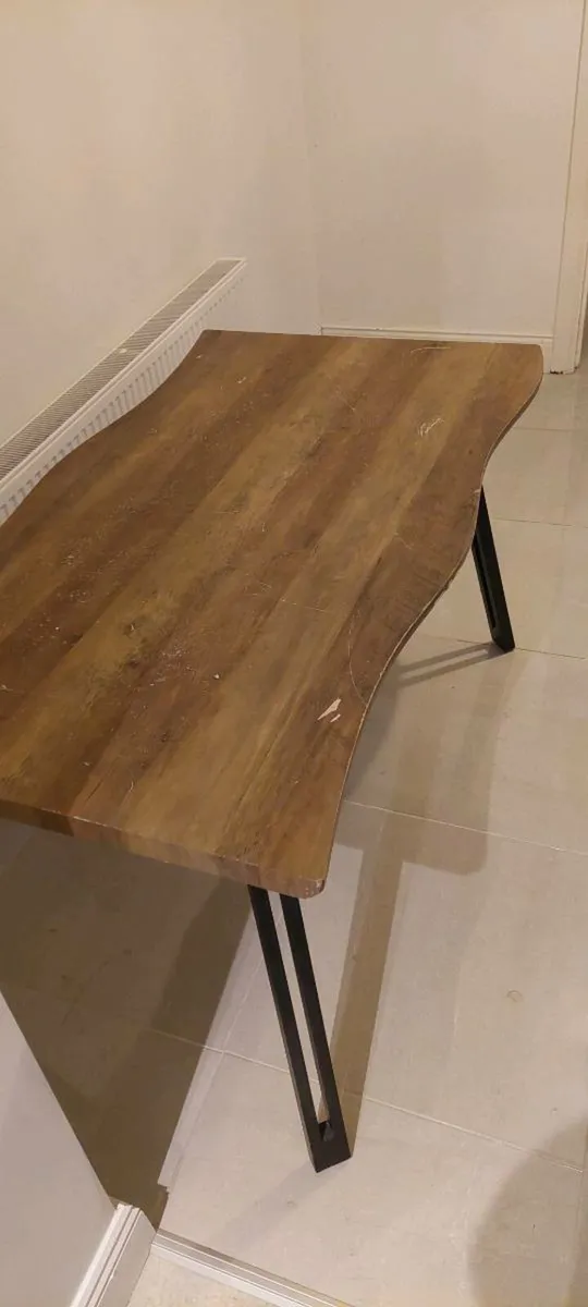 Kitchen Table - Image 4