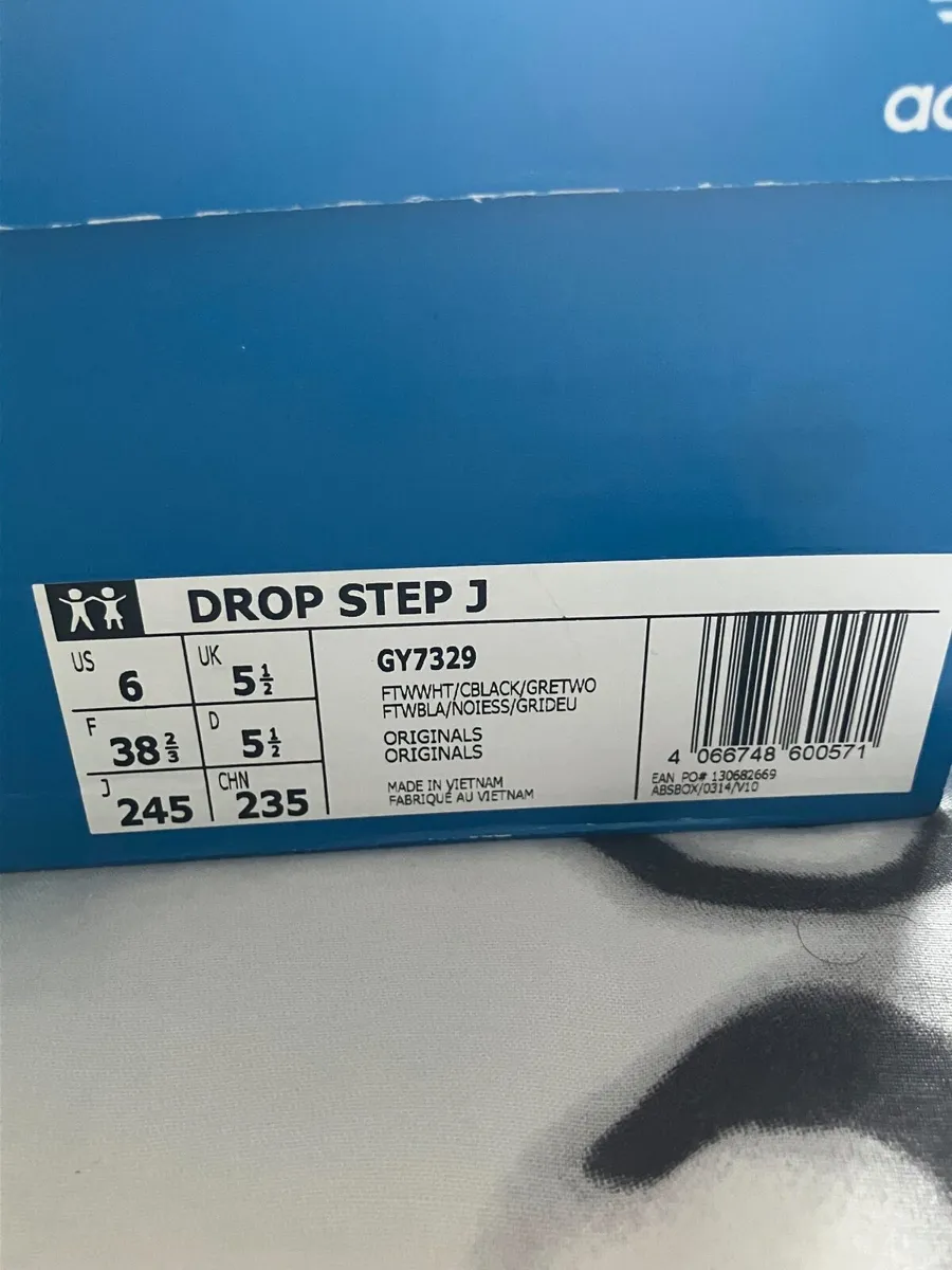 Women’s trainers - Image 3