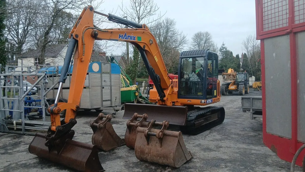 HANIX 7.5 TON - Image 1