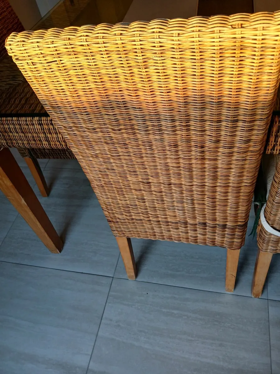 Diningroom Table and Six Chairs - Image 4