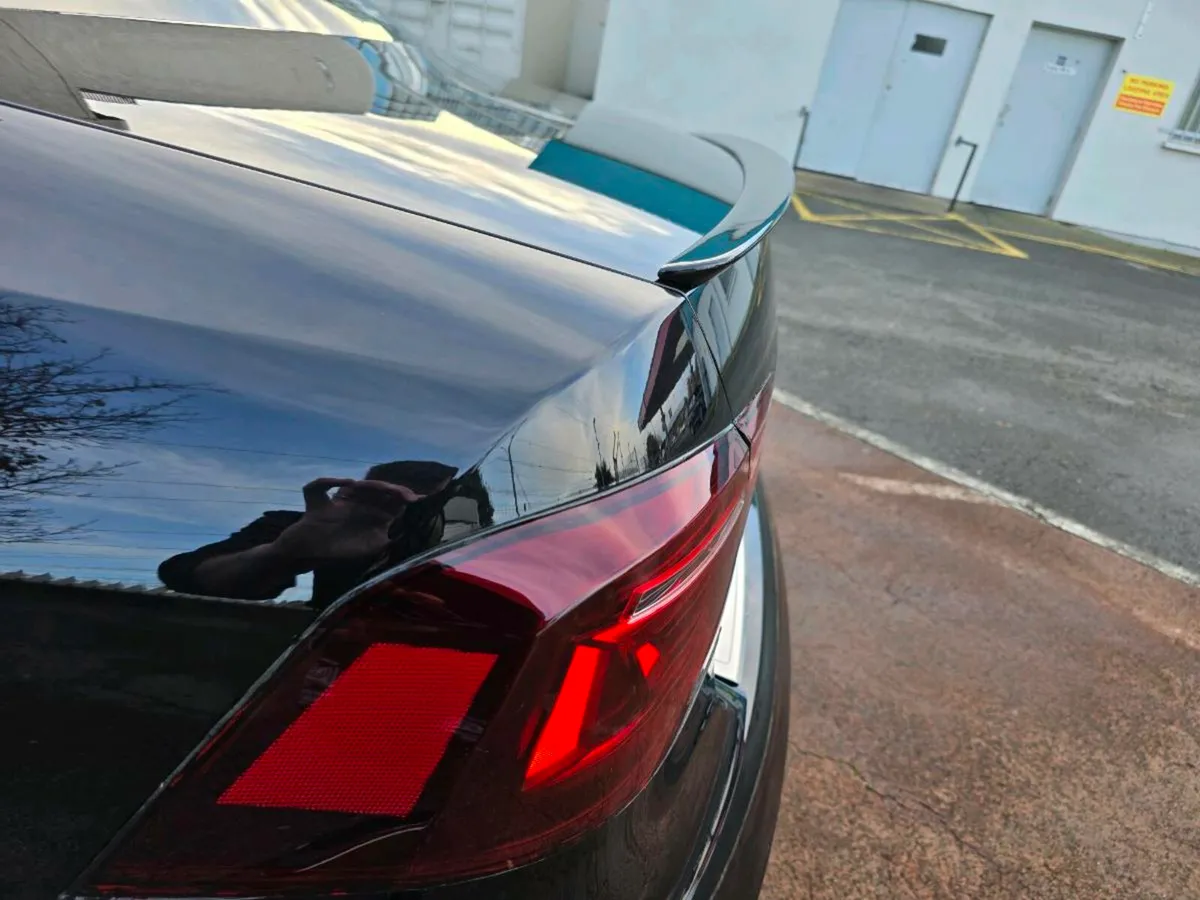 Passat B7 spoiler - Image 2