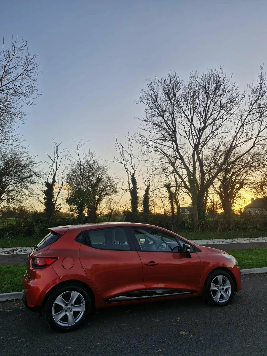 141 Renault Clio 1.1 Petrol, NEW NCT, 71k Miles! - Image 4