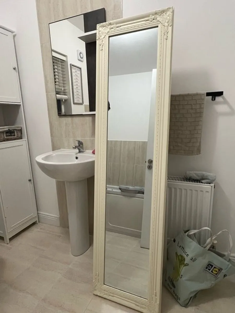 Mirror, free standing - Image 1