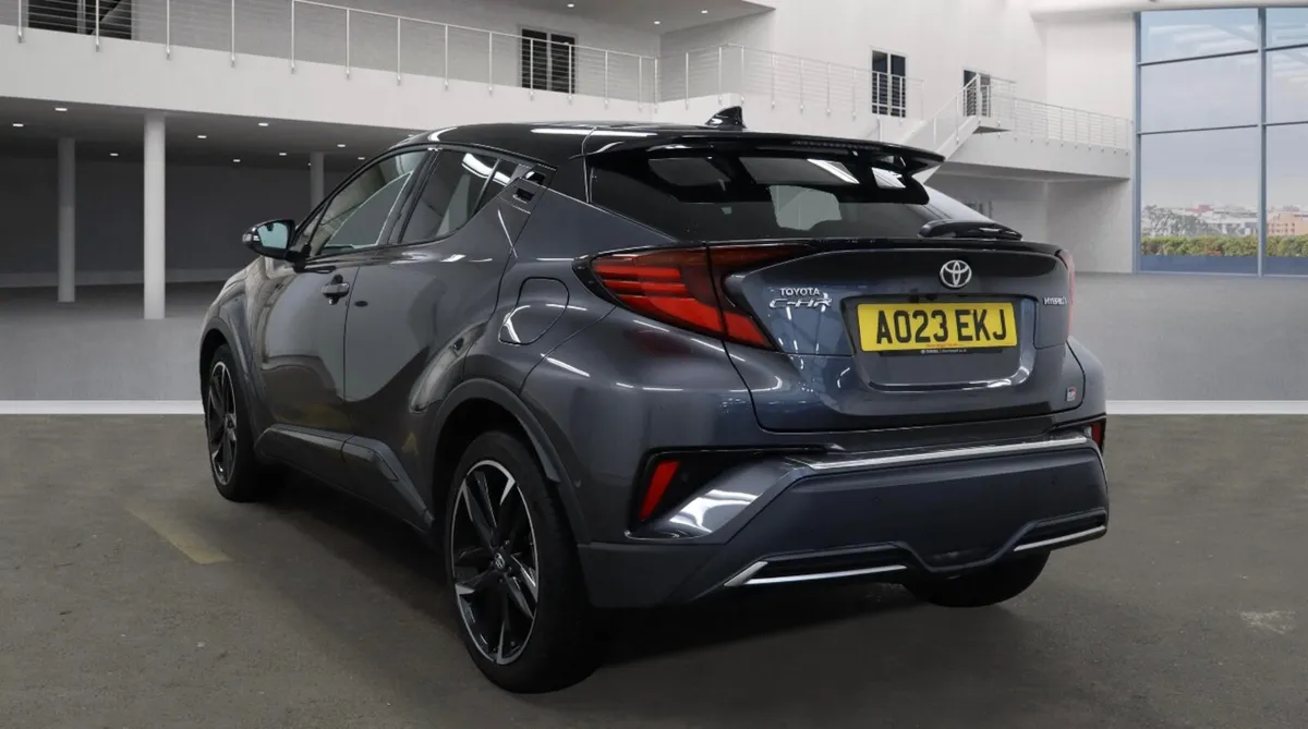 2023 Toyota C-HR  2.0 GR Sport 184 - Image 3