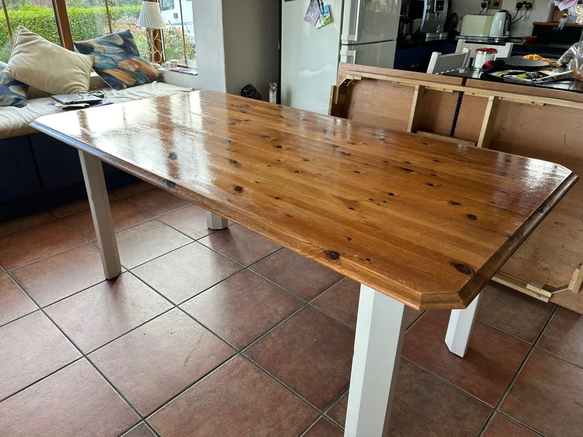 Kitchen table - Image 3