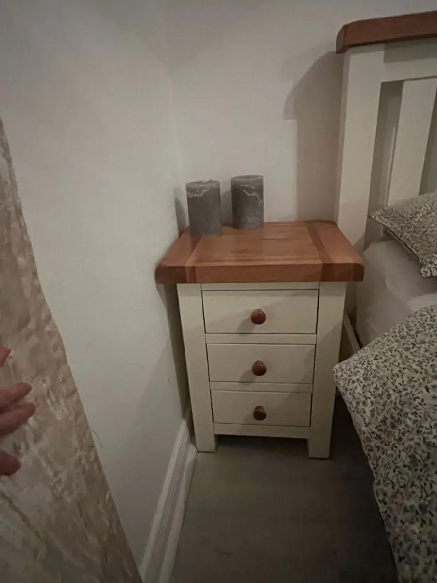 Bedroom set - Image 3