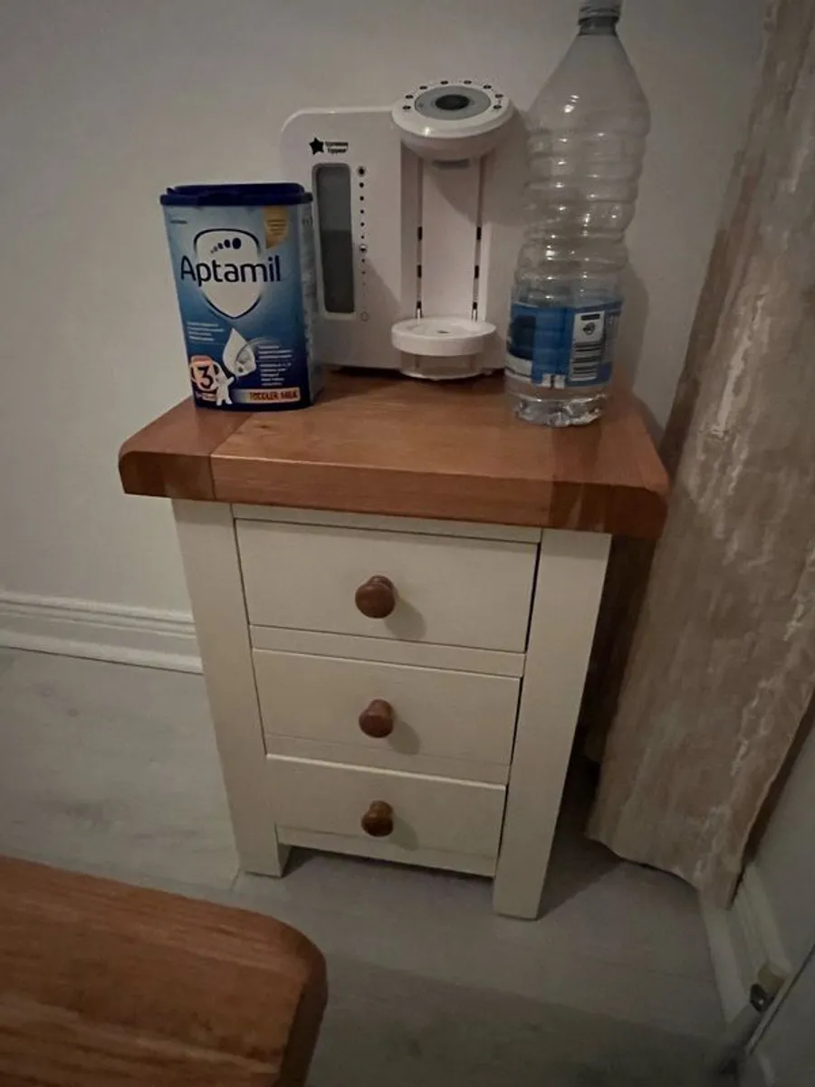 Bedroom set - Image 4