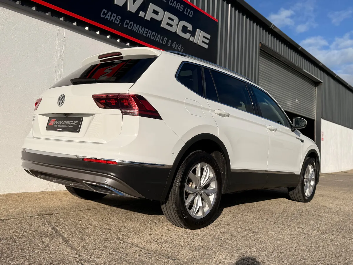 Volkswagen Tiguan 2.0 Tdi 150HP Highline 7 St 2020 - Image 3