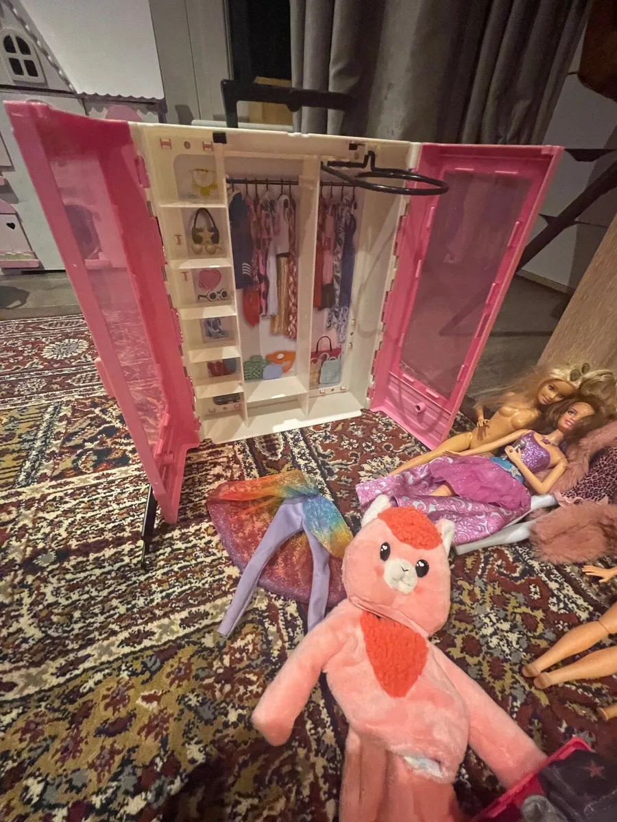 Barbie Mega Bundle – 24 Dolls + Accessories - Image 2