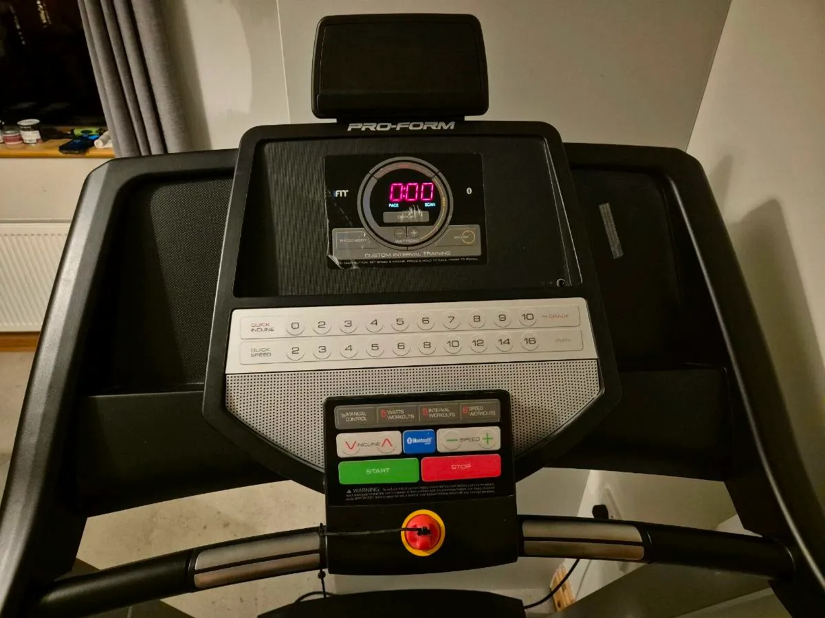 Treadmill pro form 350i - Image 1