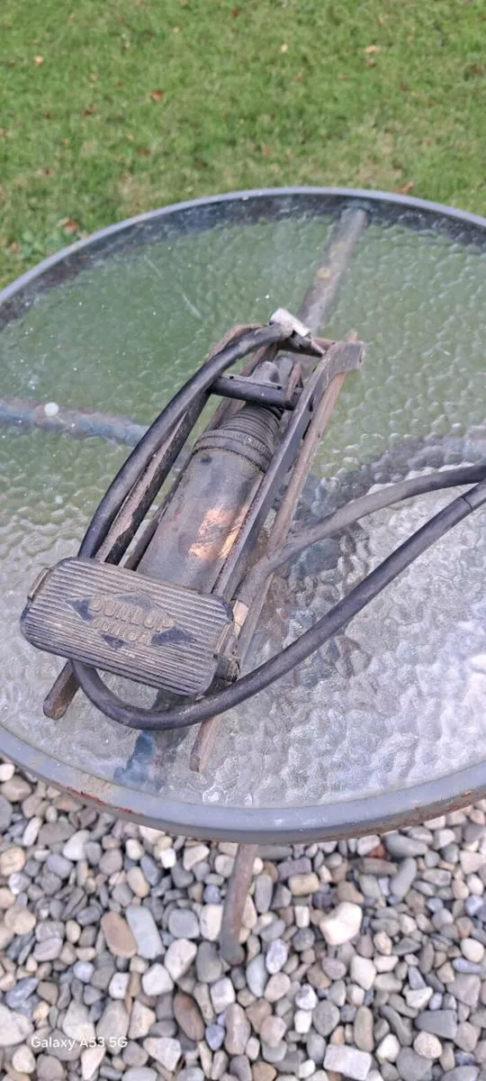 Old  vintage Dunlop   foot pump - Image 2