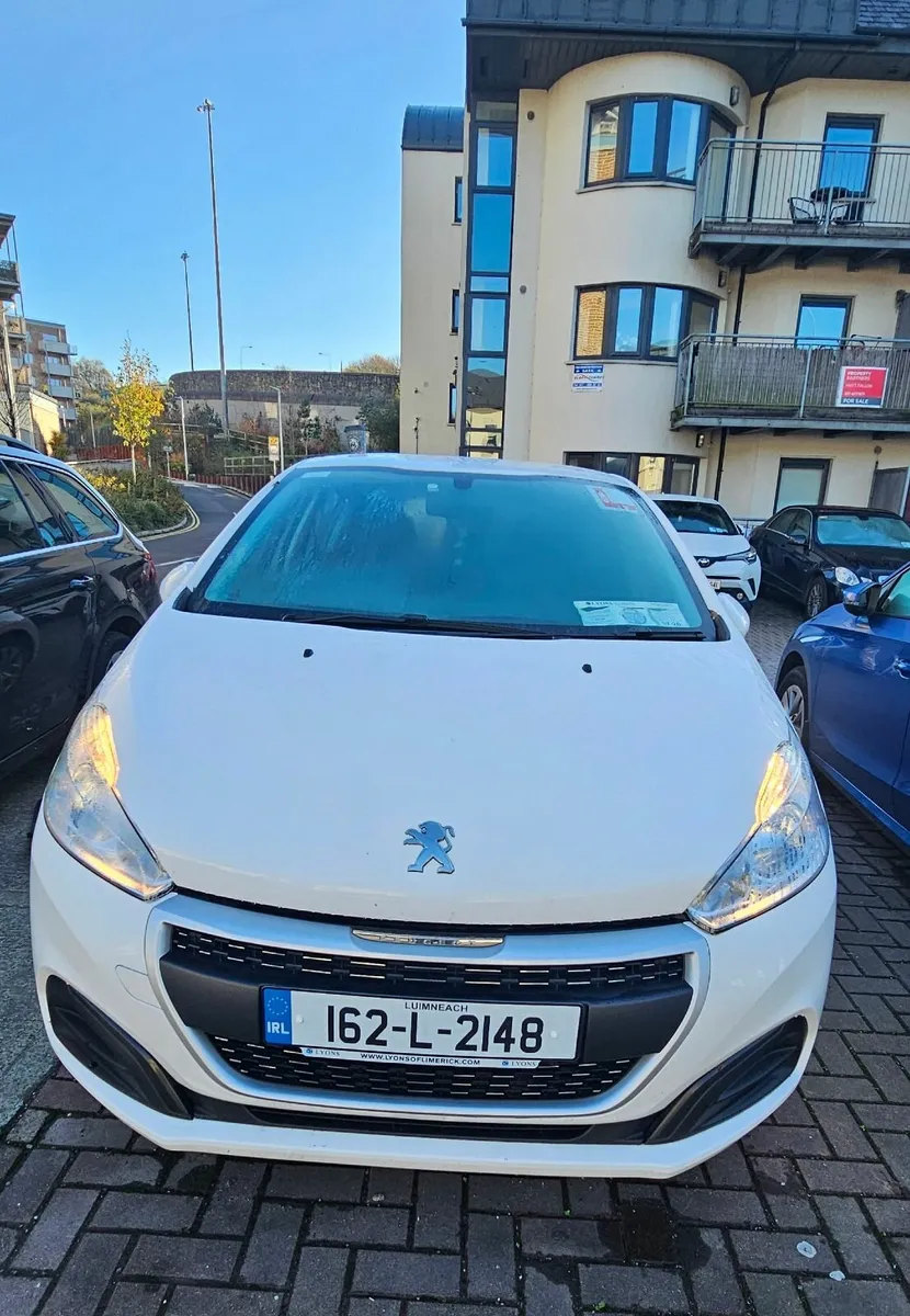 Peugeot 208 2016 - Image 1