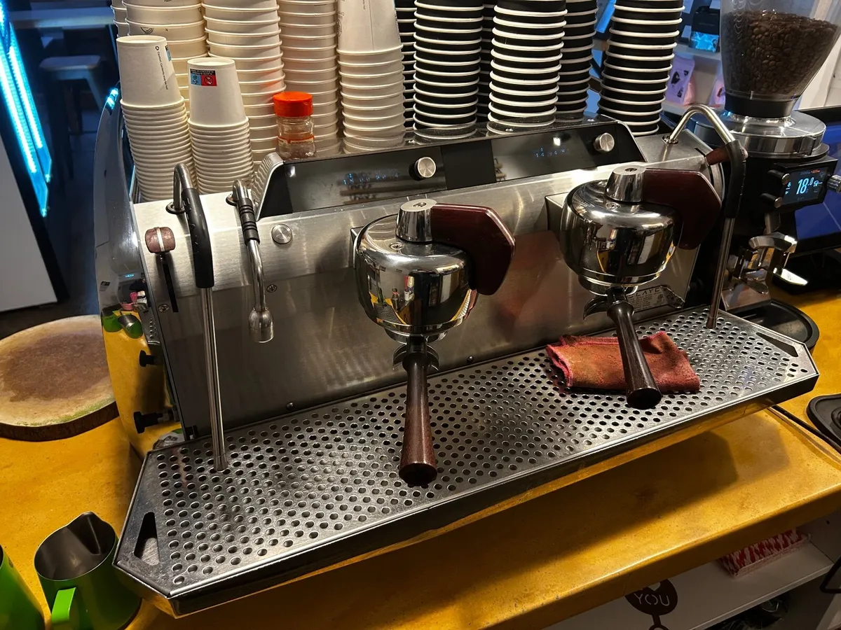 Slayer commercial coffee machine - Image 3