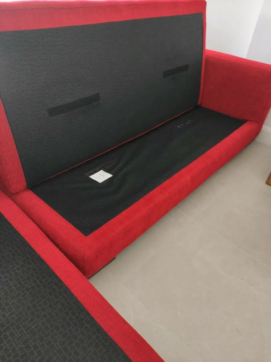 Beautiful Fama L shaped 2 piece couch - Image 4