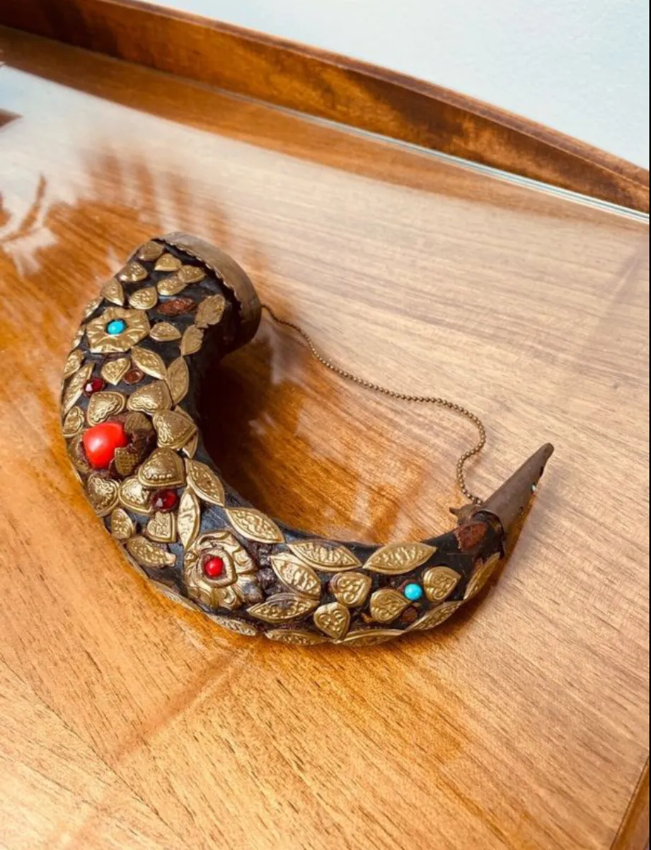 Vintage  Tibetan Powder Horn - Image 3