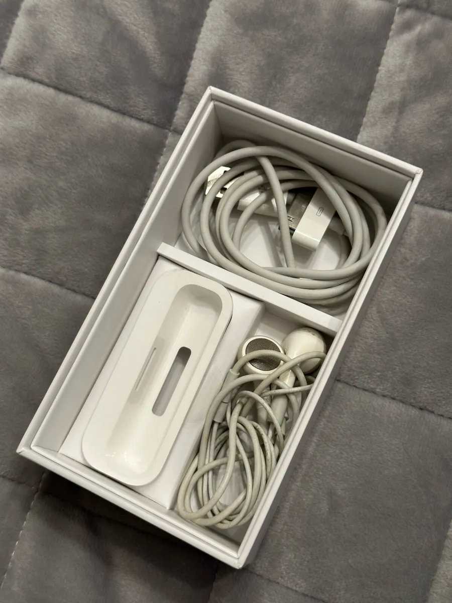 Apple iPod Classic 160GB Black with box - Image 3