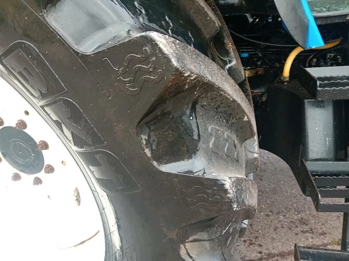 NEW HOLLAND TM155 - Image 4