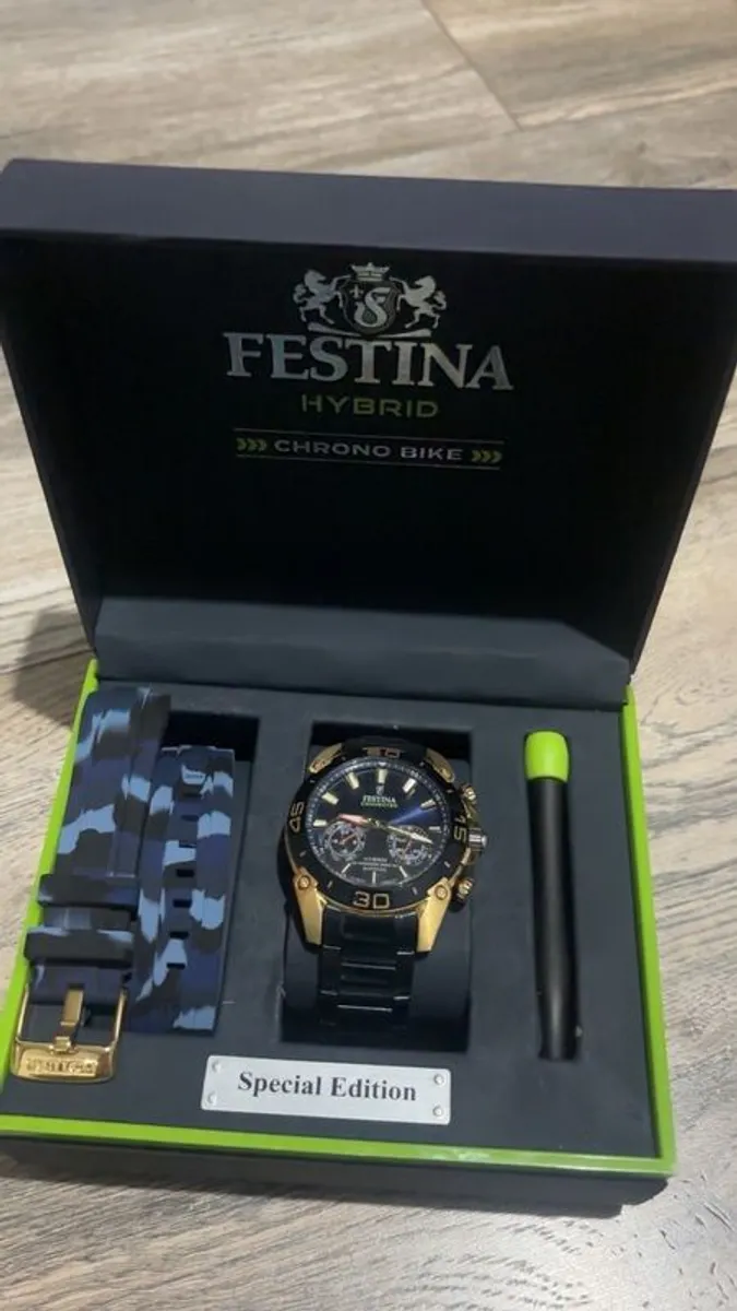 Festina connected watch - Image 1