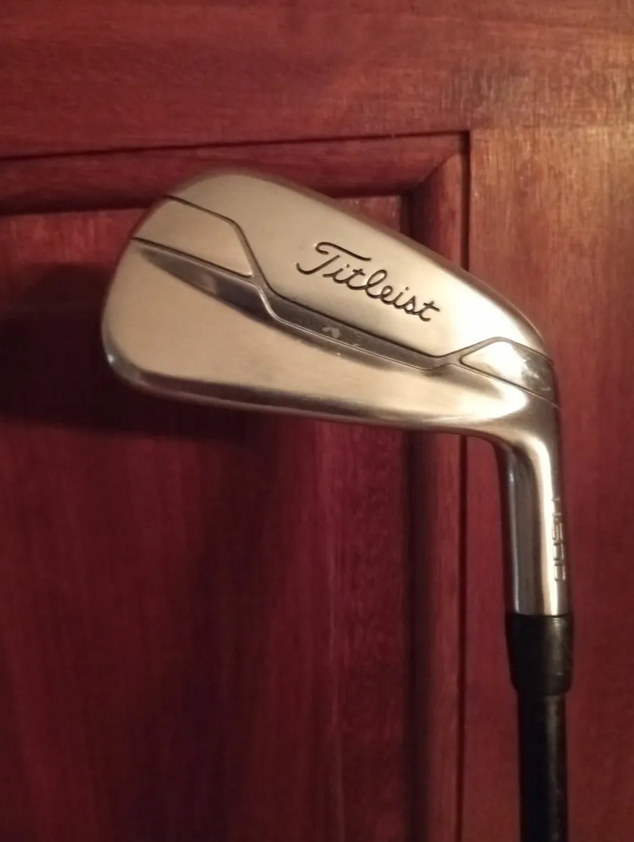 Titleist 4 Iron U 500 Utility Iron Graphite Stiff - Image 1