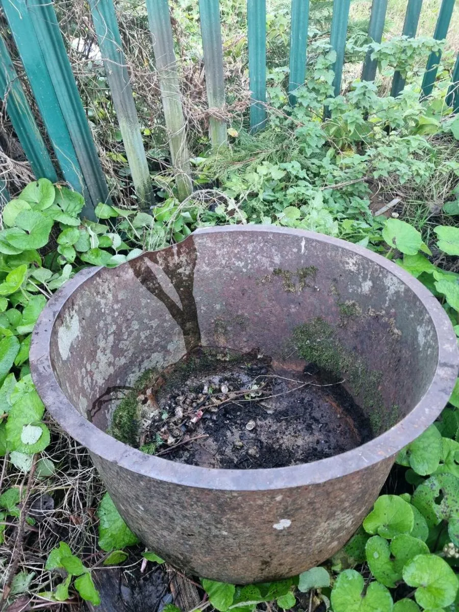 Original old famine pot contact me for more - Image 2