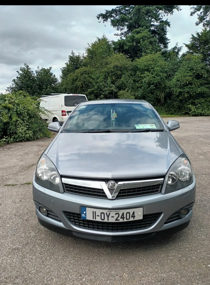 Vauxhall Astra 2011 NCT 08/26 - Image 4