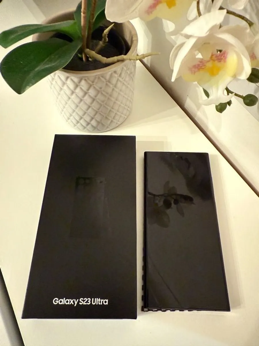 Samsung S23 Ultra 1 Year Old Immaculate Condition - Image 2