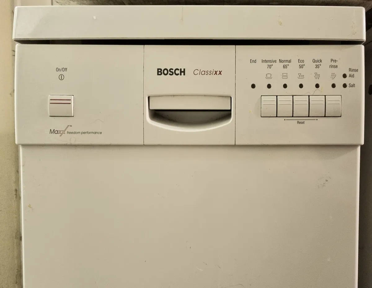 Bosch Classixx narrow dishwasher