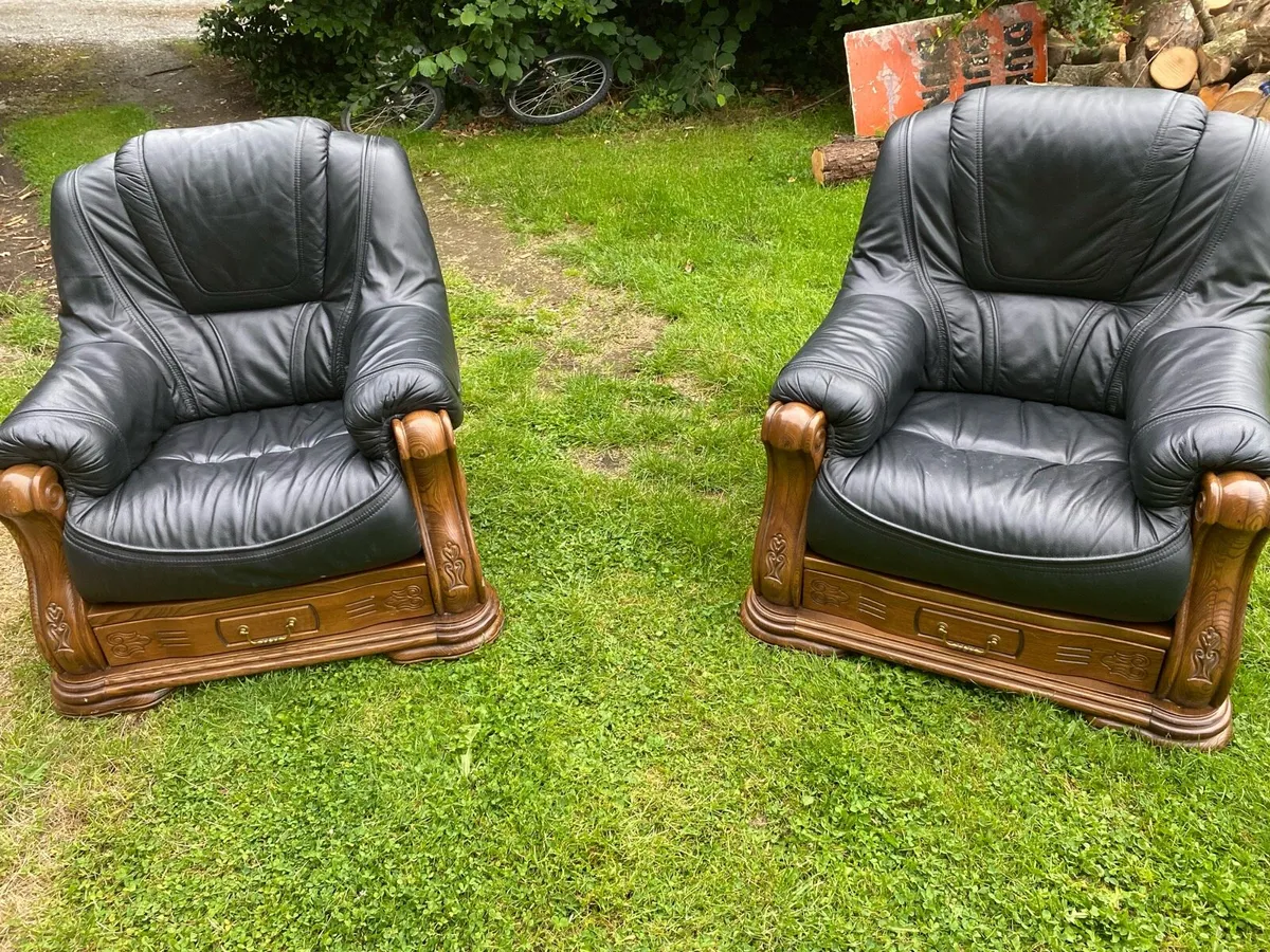 Mahogany 2 seater couch and arm chairs - Image 1