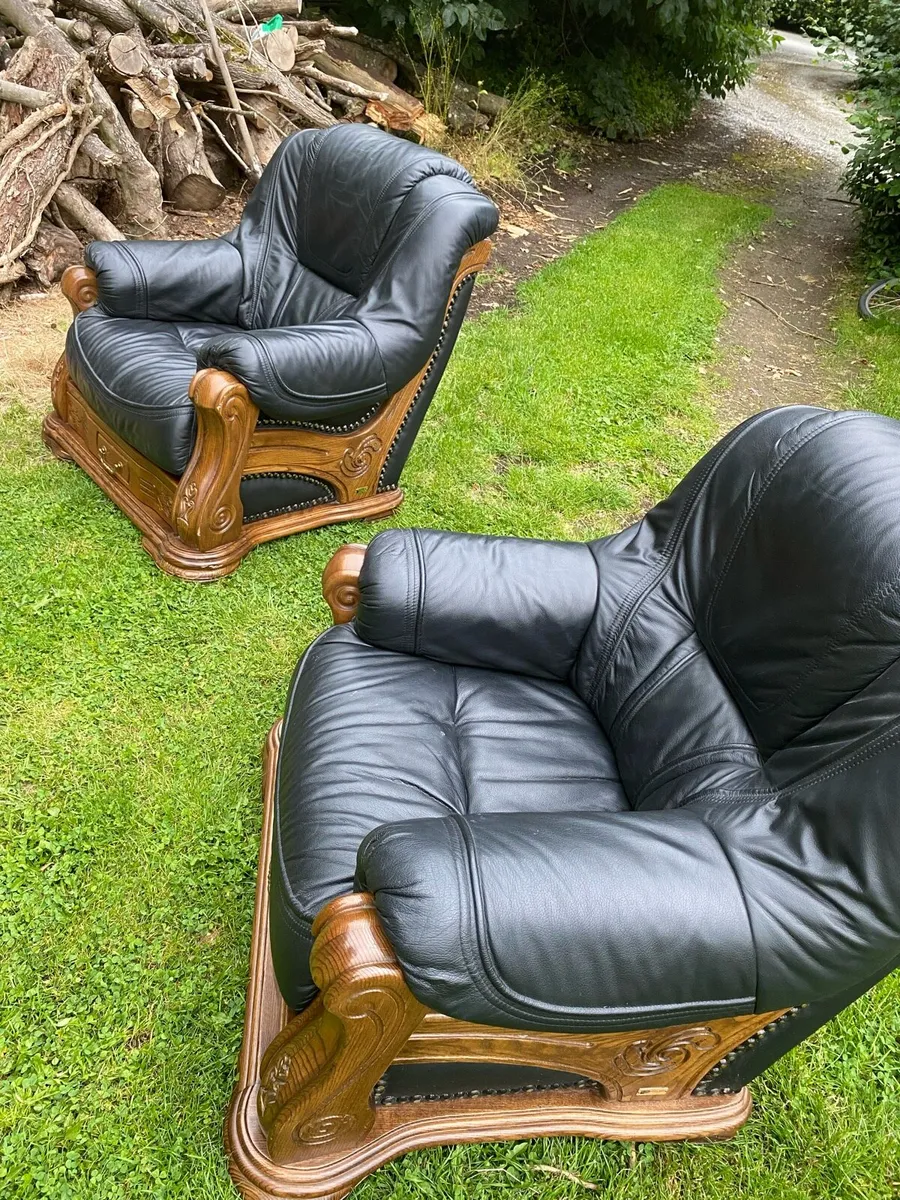 Mahogany 2 seater couch and arm chairs - Image 2