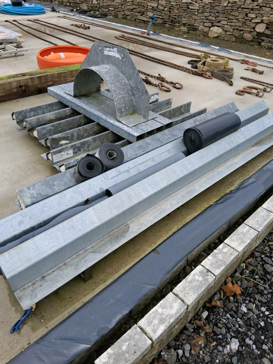 Lintels and building materials - Image 1